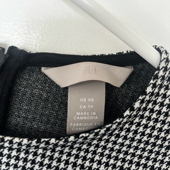 H&M Long Sleeve Shirt - Picture 3 of 3